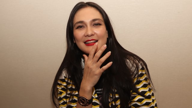 Luna Maya (Foto: Munady Widjaja)
