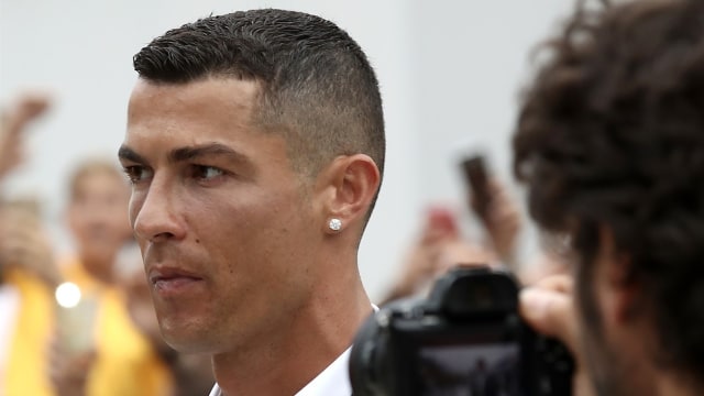 Ronaldo saat berada di markas Juventus di Continassa. (Foto: AFP/Miguel Medina)