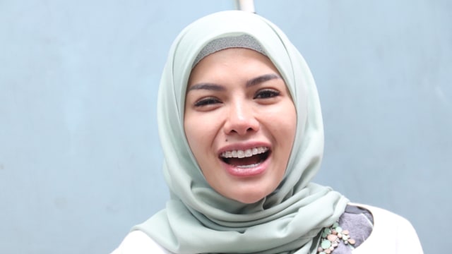 Nikita Mirzani (Foto: Munady)