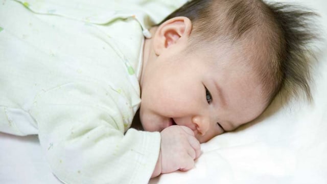 Melatih Perkembangan Bayi pada Usia 0-3 Bulan (1)