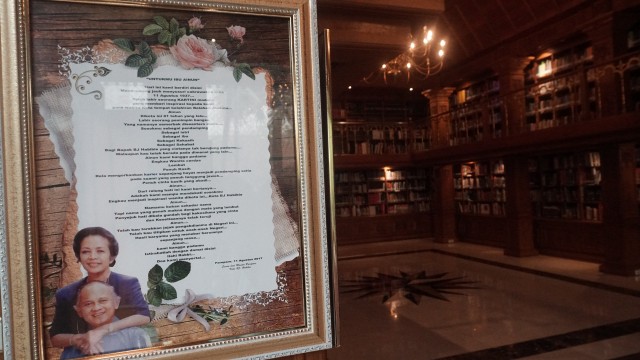 Kunjungan sejumlah siswa di kediaman B.J. Habibie (Foto: Fanny Kusumawardhani/kumparan)