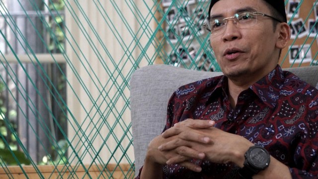 Gubernur NTB TGH Muhammad Zainul Majdi atau Tuan Guru Bajang, saat mengunjungi kantor kumparan, Jakarta. (Foto: Abil Achmad Akbar/kumparan)