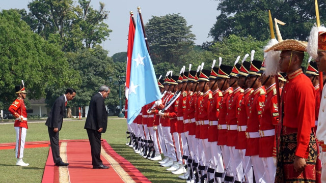 Presiden Joko Widodo menyambut kedatangan Presiden Federasi Mikronesia di Istana Bogor. (Foto: Yudhistira Amran Saleh/kumparan)