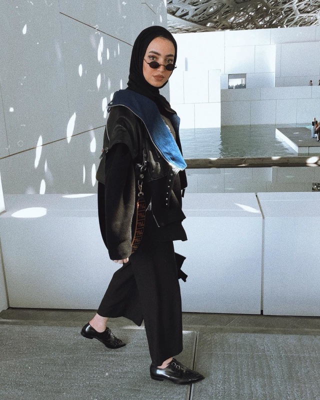 Gaya Berbusana Leena Al Ghouti (Foto: Instagram @leenalghouti)