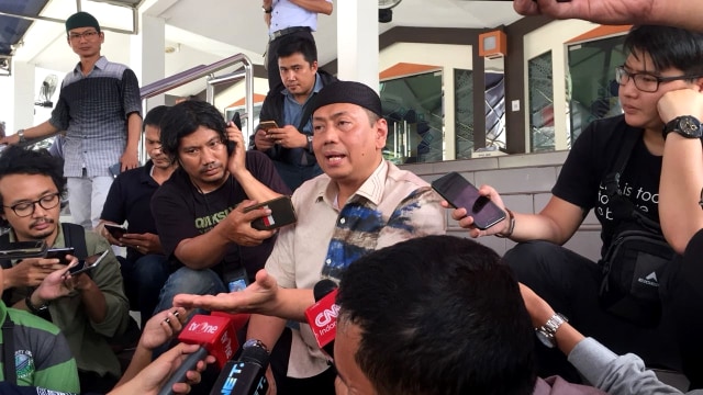 Konferensi pers Kapitra Ampera di Masjid Al Ittihaad Tebet. (Foto: Raga Imam/kumparan)