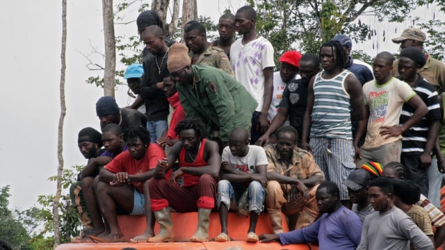 Ilustrasi Warga Suriname. (Foto: AFP/Louise Alfaisie)