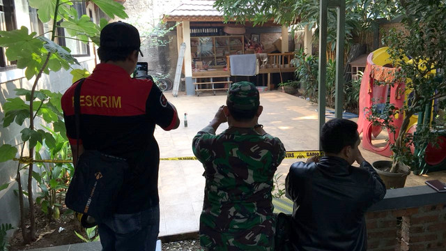 Molotov di rumah Mardani Ali Sera. (Foto: Dok. Tim Media Mardani Ali Sera)