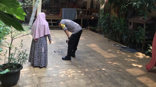 Kapolres Bekasi, Kombes Pol Indarto meninjau rumah Mardani Ali Sera. (Foto: Dok.Tim Media Mardani Ali Sera)