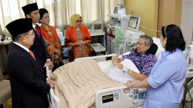Jokowi-JK jenguk SBY di RSPAD Gatot Subroto. (Foto: Dok. Tim Media Partai Demokrat)