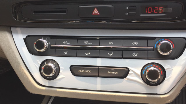 AC Mobil di KIA Grand Sedona  (Foto: Aditya Niagara)