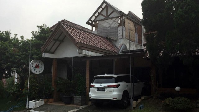 Rumah Neno Warisman di Cimanggis, Depok (Foto: Yuana Fatwalloh/kumparan)