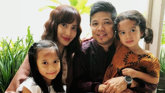 Keluarga Artika Sari Devi (Foto: Instagram @artikasaridevi)