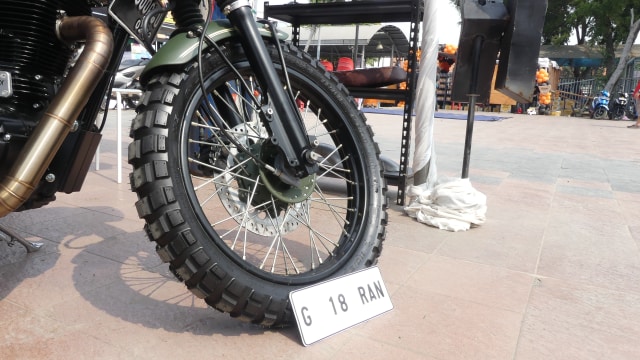 Ban motor bergaya Bobber milik Gibran Foto: Aditya Pratama Niagara/kumparanOTO 