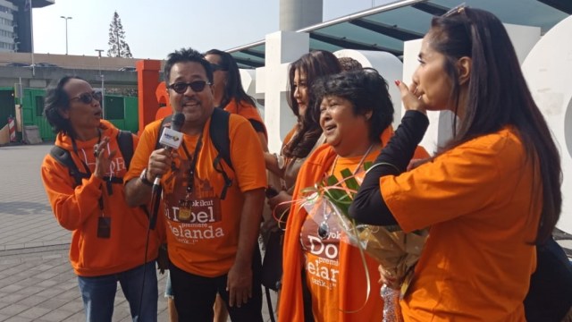 Para pemain Si Doel The Movie di Amsterdam, Belanda (Foto: Caroline Pramantie/kumparan)