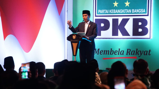 Presiden Joko Widodo berpidato pada Harlah PKB ke 20 tahun di Hotel Sahid Jaya, Jakarta, Minggu (22/7). (Foto: Jamal Ramadhan/kumparan)