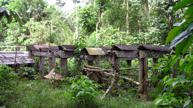 Kuburan di atas Tanah Dayak Banuaq (Foto: Flickr/Wanto B-Hunter)