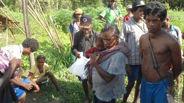 Warga Suku Manusu Ane Maluku Tengah (Foto: Dok. Istimewa)