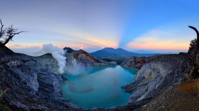 Sunrise di Gunung Ijen, Jawa Timur (Foto: Flickr / manuel secher)