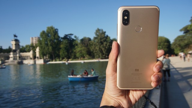 Xiaomi Mi A2 tampak belakang. (Foto: Jofie Yordan/kumparan)