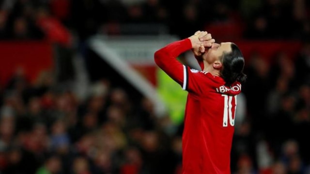 5 Konflik Paling Parah Antara Pesepak Bola dengan Pelatihnya (3)