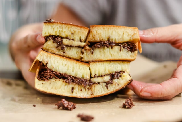 Martabak manis (Foto: flickr/ Tam Chiak)