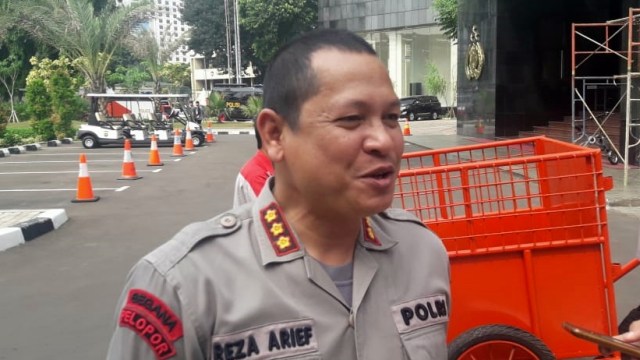Kapolres Jakut Kombes Reza Arief saat menjawab pertanyaan wartawan. (Foto: Fadjar Hadi/kumparan)
