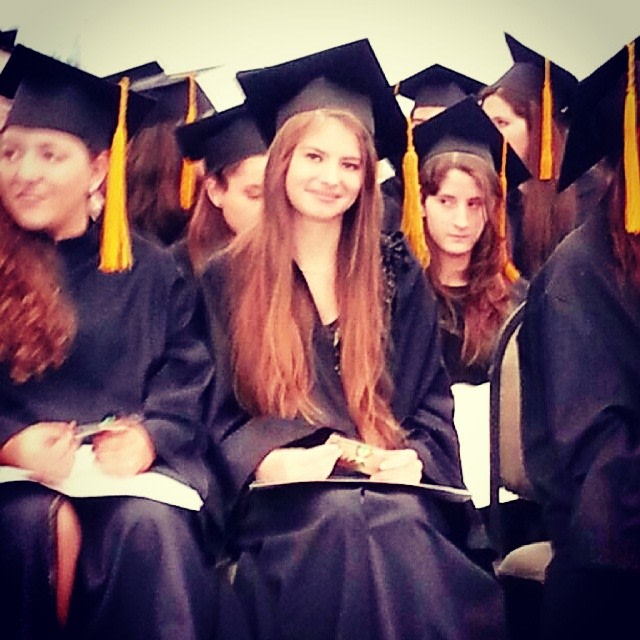 Pemeran Dulce Maria, Daniela Aedo. (Foto: Instagram @danaedo)