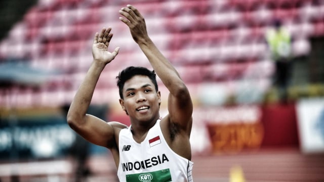 Pelari Indonesia, Lalu Muhammad Zohri usai berhasil menjadi yang tercepat pada nomor lari 100 meter pada ajang IAAF World U20 Championships di Tampere, Finlandia, Rabu (11/7). (Foto: FOTO/REUTERS/Lehtikuva)