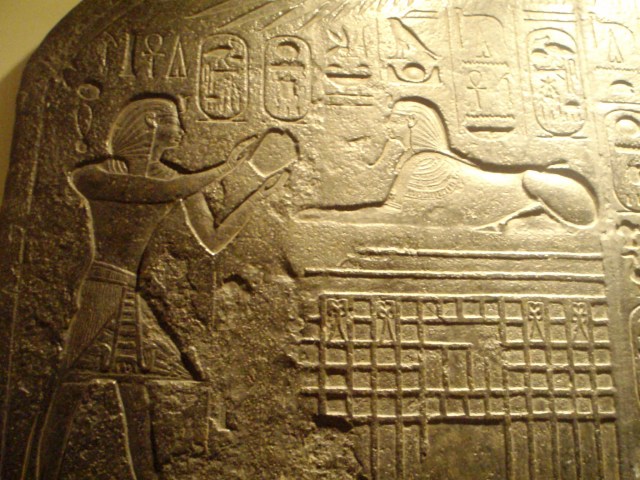 Firaun Khufu, Pemilik Piramida Besar Giza di Mesir (1)