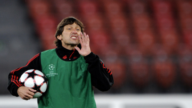 Leonardo saat masih menangani Milan. (Foto: FABRICE COFFRINI / AFP)