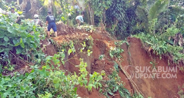 Saluran Irigasi Putus karena Longsor, Warga di Sukabumi Kesulitan Air