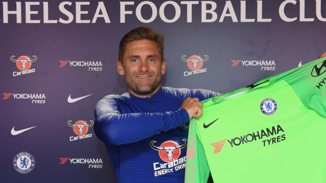 Robert Green saat diperkenalkan sebagai penggawa Chelsea. (Foto: Dok. Chelsea FC)