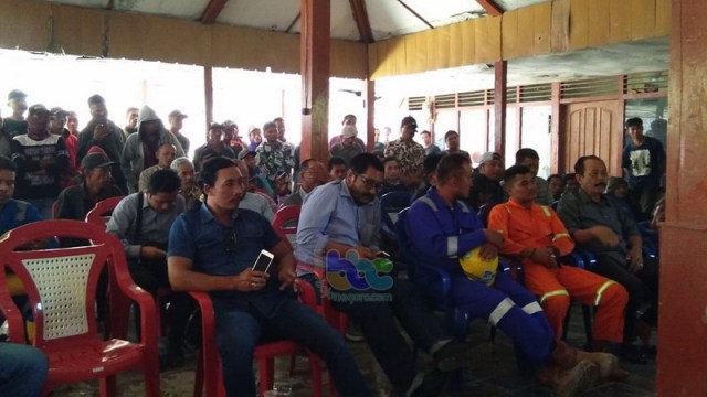 Warga Desa Bandungrejo Ngasem Bojonegoro, Unjuk  Rasa Terkait Proyek JTB