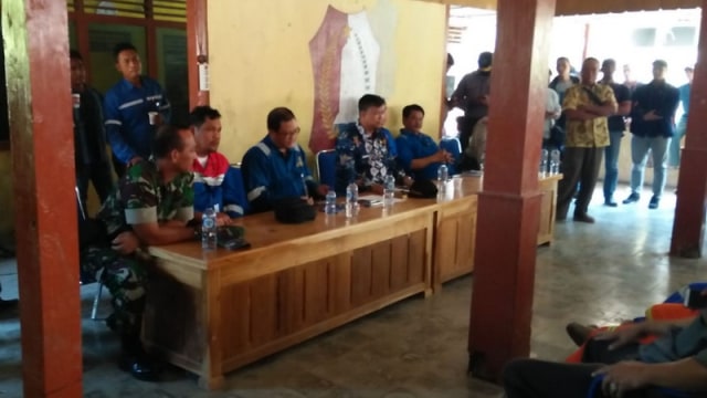 Warga Desa Bandungrejo Ngasem Bojonegoro, Unjuk  Rasa Terkait Proyek JTB (3)