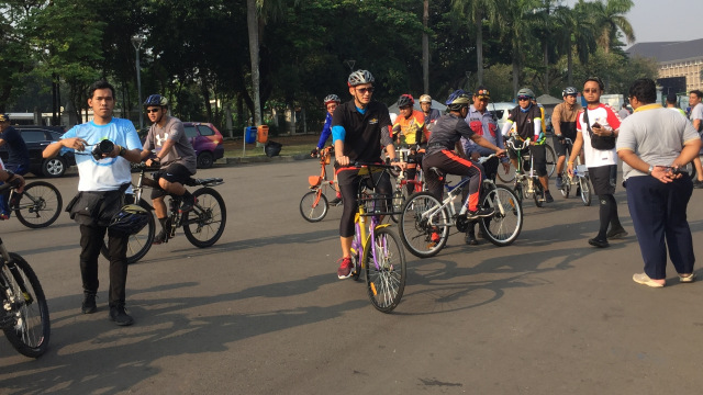 Sandi saat peluncuran bike sharing di Monas (Foto: Moh Fajri/kumparan)