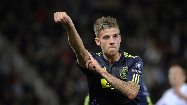 Alderweireld saat bermain untuk Ajax. (Foto: AFP/Jeff Pachoud)