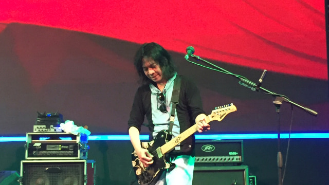 Abdee Negara Tampil Bareng Lagi Bersama Slank (Foto: Aria Pradana/kumparan)