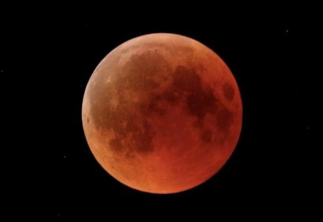 Terpanjang Abad 21, Gerhana Bulan Tadi Malam Bikin Kagum Pengamat Bintang