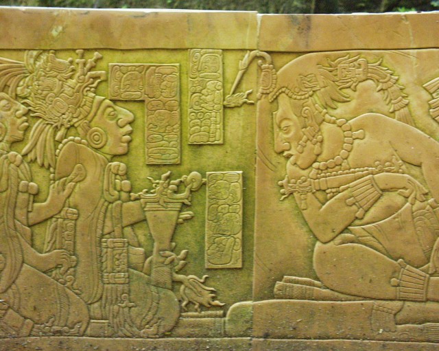 Dua Tempat Terbaik untuk Menelusuri Jejak Peradaban Maya di Meksiko (7)