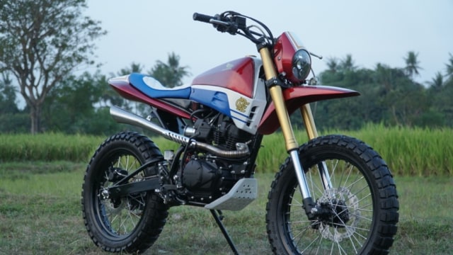 Honda CRF 150L hasil modifikasi  (Foto: dok. pribadi)