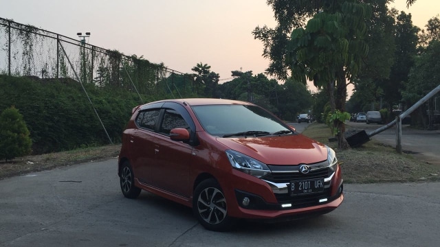 Daihatsu Ayla tipe R 1.2 AT (Foto: Aditya Pratama Niagara/kumparanOTO)