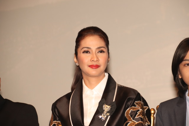 Aktris Maudy Koesnaedi saat Gala Premier 'Si Doel the Movie' di XXI Epicentrum, Jakarta Selatan, Sabtu (28/7). Foto: Munady