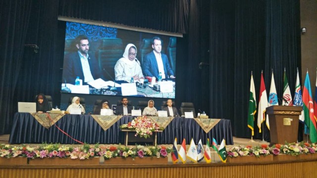 Menteri Yohana Yembise Jadi Pembicara di Kantor Kominfo Iran. (Foto: Dok KBRI Teheran)