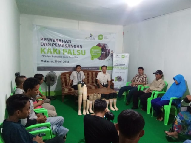 Jalin Empati Melalui Bantuan Kaki Palsu Pada Penyandang Difabel oleh IZI dan Bank Sulselba (1)