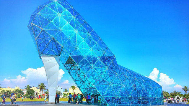 High Heel Wedding Church. (Foto: Flickr/J_Chen)