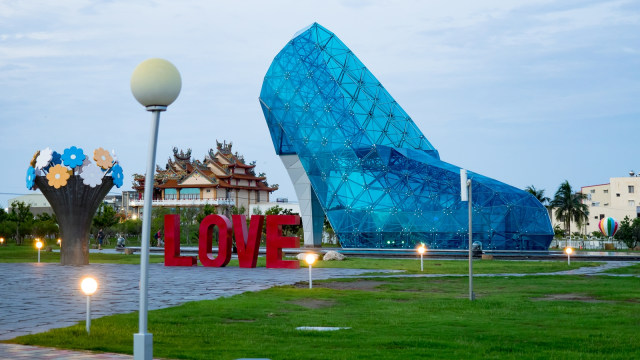 High Heel Wedding Church (Foto: Shutterstock)