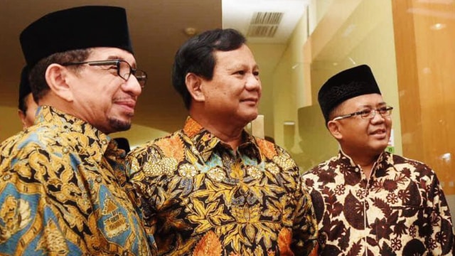Ki-Ka: Salim Segaf, Prabowo Subianto, Sohibul Iman di gedung PKS. (Foto: dok. Mardani Ali Sera)