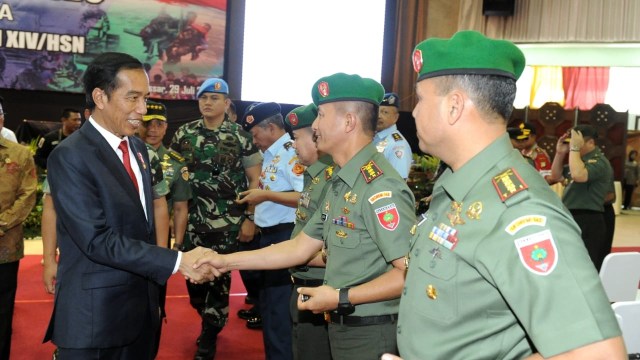 Jokowi Beri Pengarahan ke Babinsa di Makassar (Foto: Dok. Biro Pers Setpres)