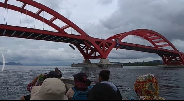 Jembatan Holtekamp dan Wisata Kearifan Lokal Kota Jayapura