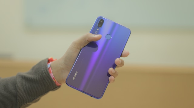 Huawei Nova 3i (Foto: Tyo Fazuani/kumparan)